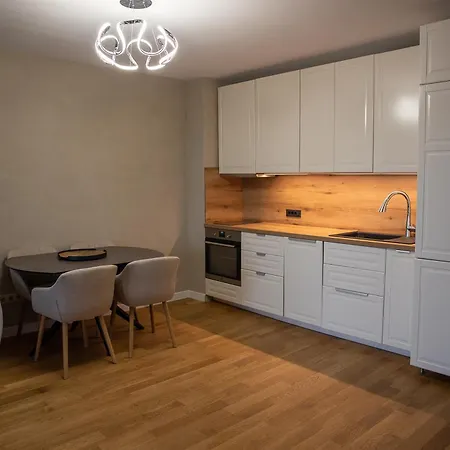 Bright Center With Stunning Views