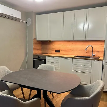 Bright Center With Stunning Views Appartement *